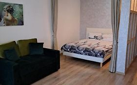Glamour Studio,parcare gratuita,ofer factura